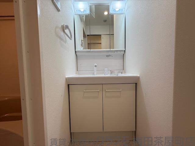 20/30 洗面