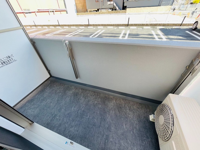 16/27 バルコニー