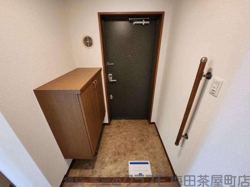 19/30 玄関