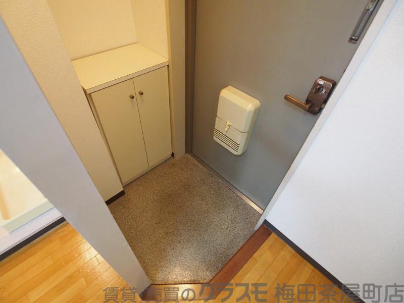 19/30 玄関