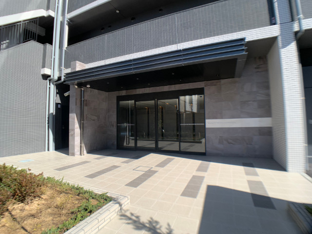 3/3 エントランス