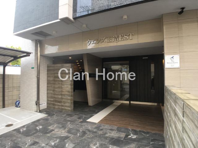 28/30 エントランス