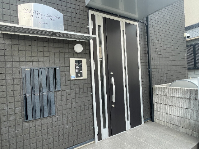 26/30 エントランス