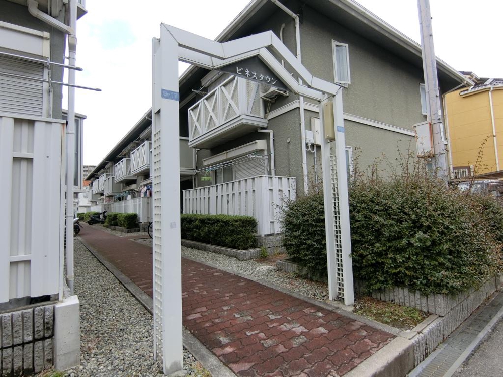 28/30 エントランス