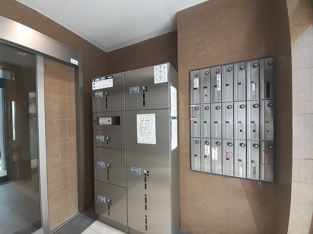 16/22 エントランス