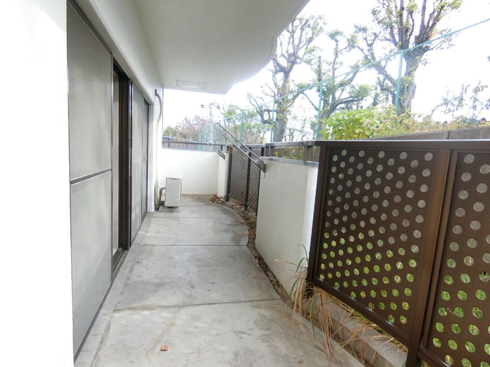 20/30 バルコニー