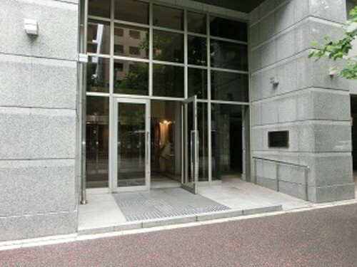 17/19 エントランス