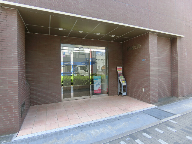 28/30 エントランス