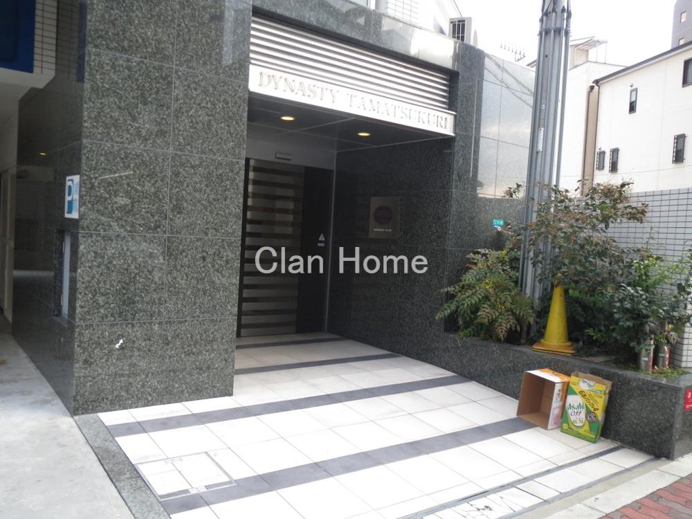 25/30 エントランス