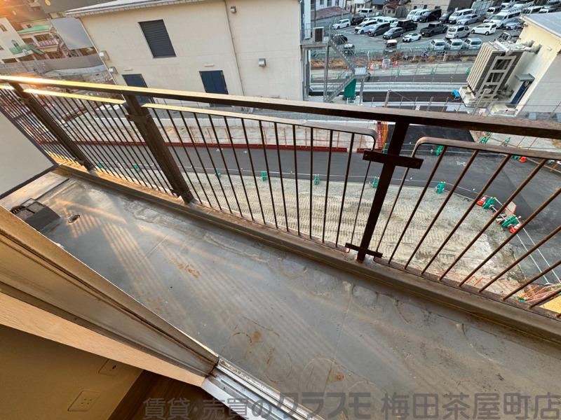 21/30 バルコニー