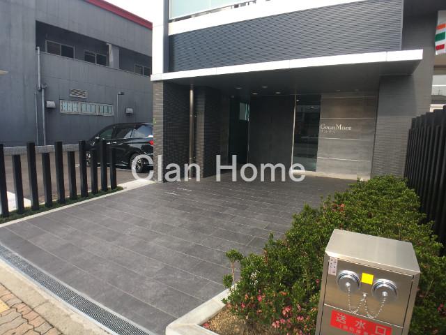 28/30 エントランス