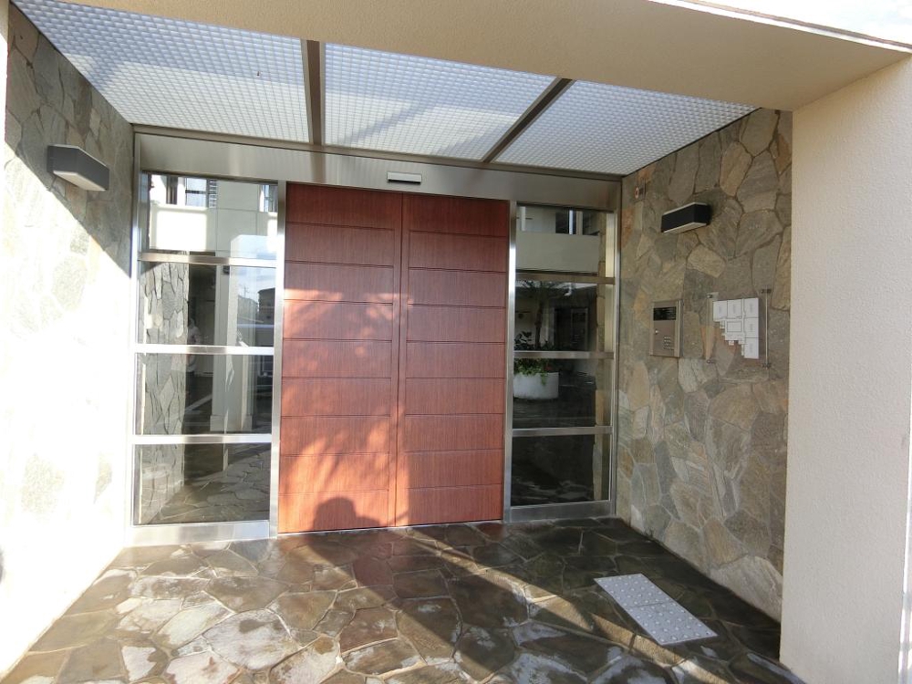 29/30 エントランス