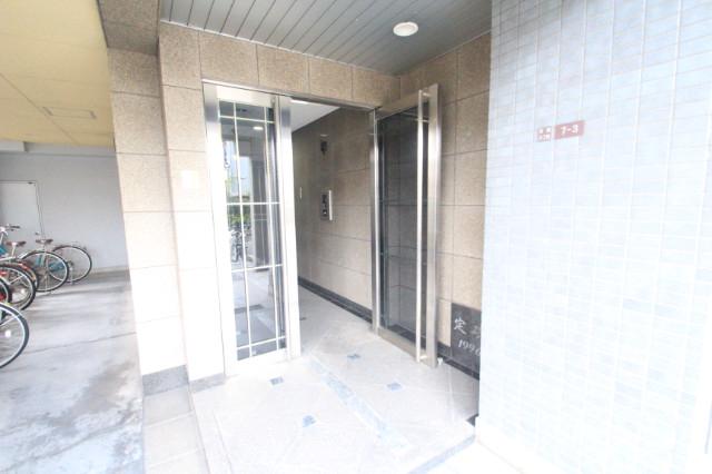 2/5 エントランス