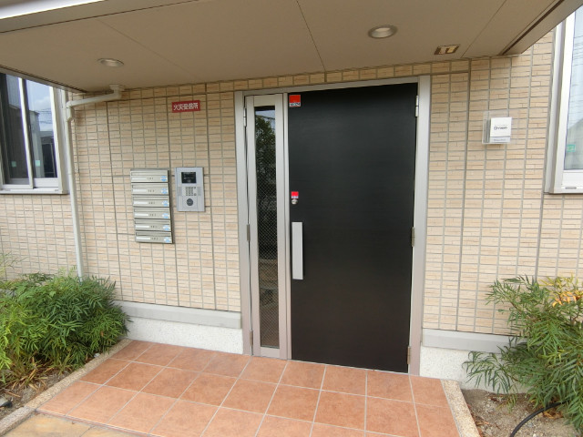 26/30 エントランス