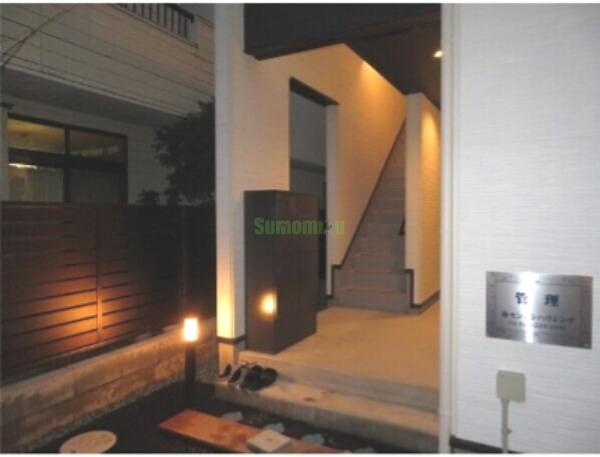 14/19 エントランス