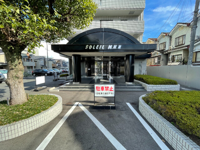 22/29 エントランス