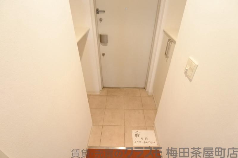 18/30 玄関