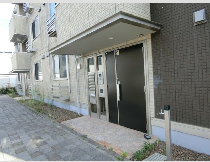 15/17 エントランス