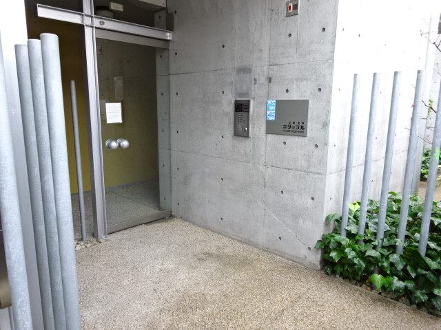 2/6 エントランス