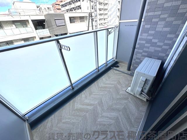 21/30 バルコニー