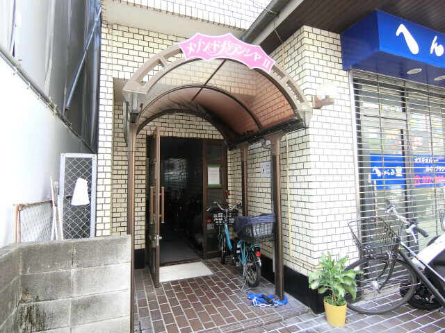 26/30 エントランス