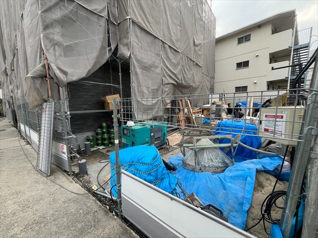 17/25 エントランス