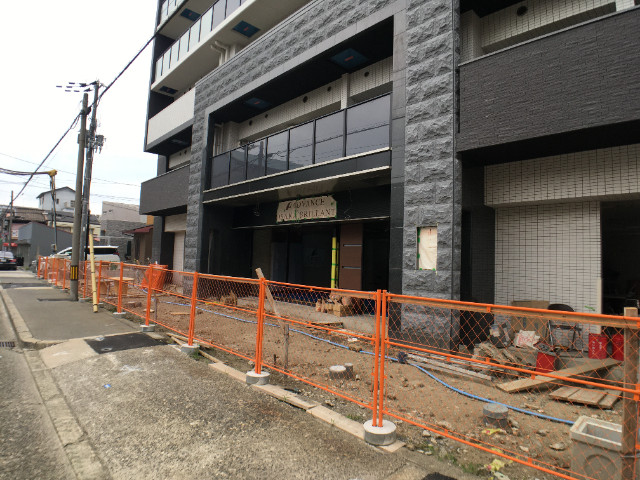 30/30 エントランス