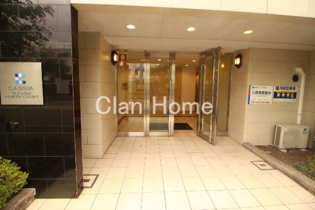 28/30 エントランス