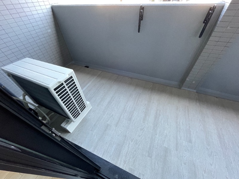 15/22 バルコニー