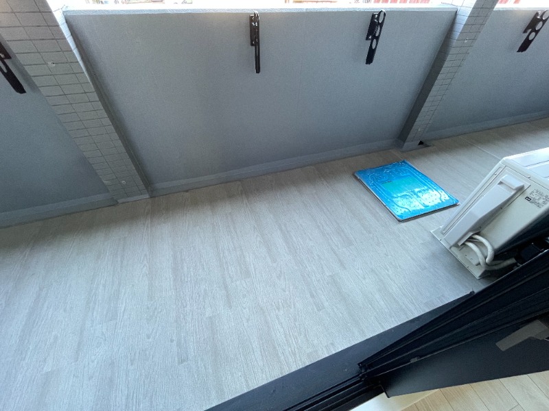 15/22 バルコニー