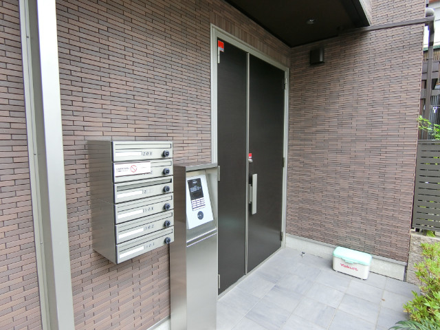 2/4 エントランス