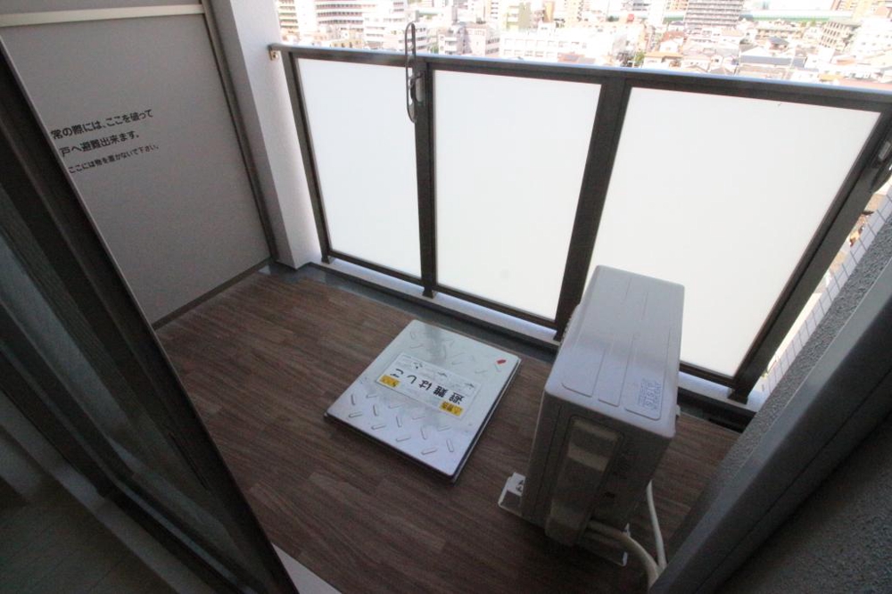 19/30 バルコニー