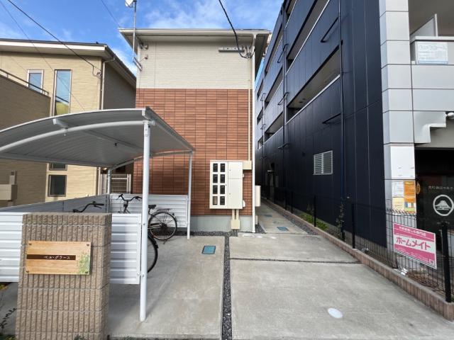 24/29 エントランス