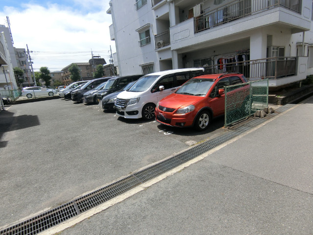 25/30 駐車場