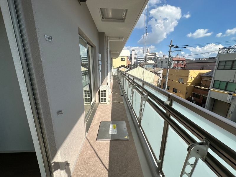 18/27 バルコニー