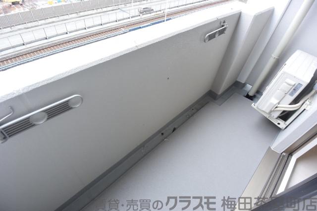 23/30 バルコニー