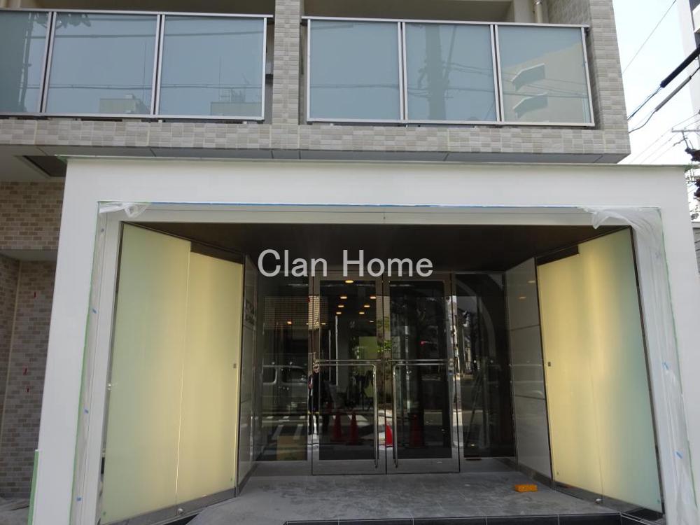 25/30 エントランス