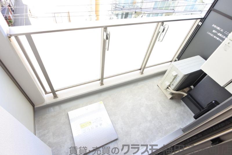 25/30 バルコニー