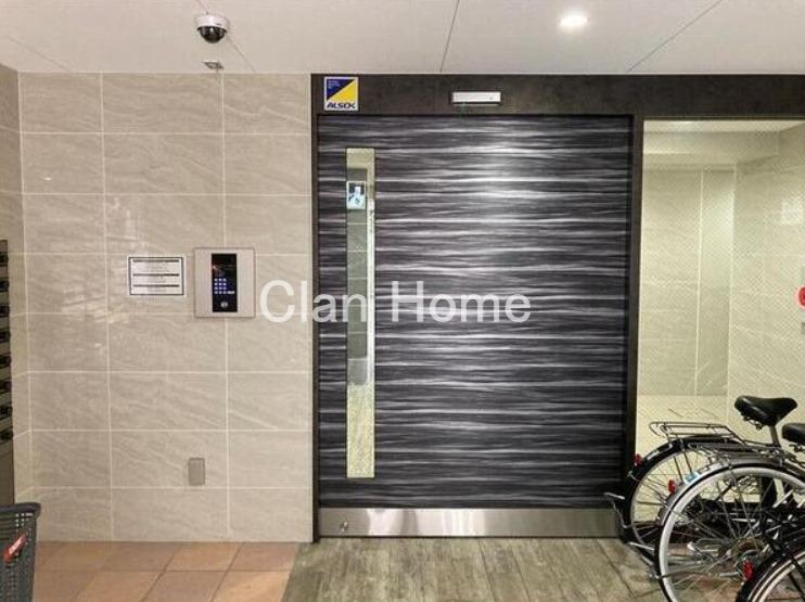 15/26 エントランス