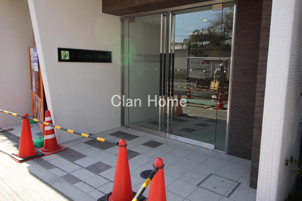 27/30 エントランス