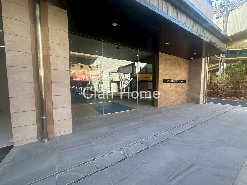 26/30 エントランス