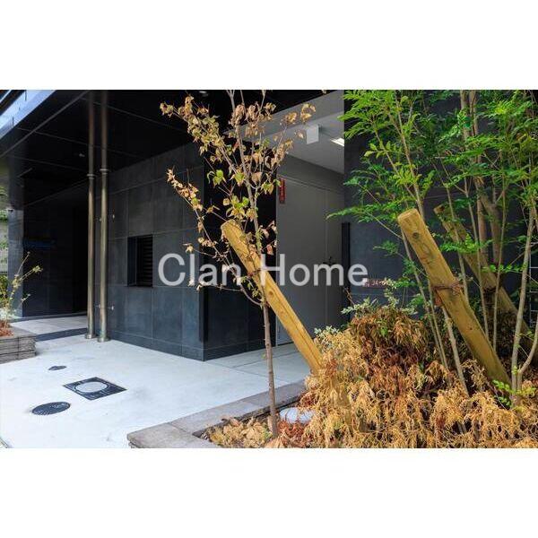 16/18 エントランス