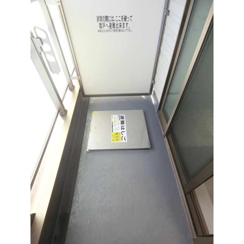 16/28 バルコニー