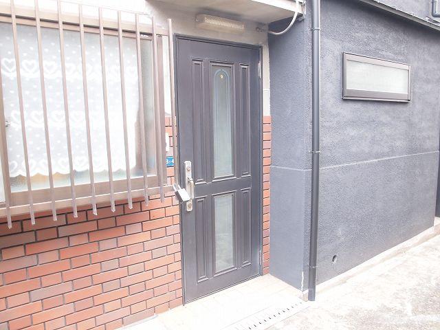 23/30 エントランス