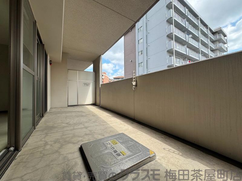 23/30 バルコニー