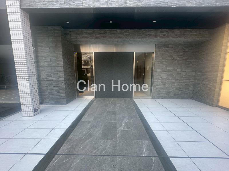 25/30 エントランス