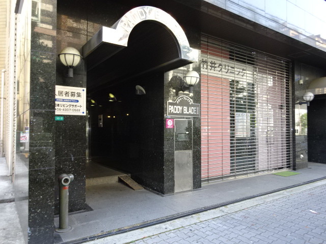 23/30 エントランス