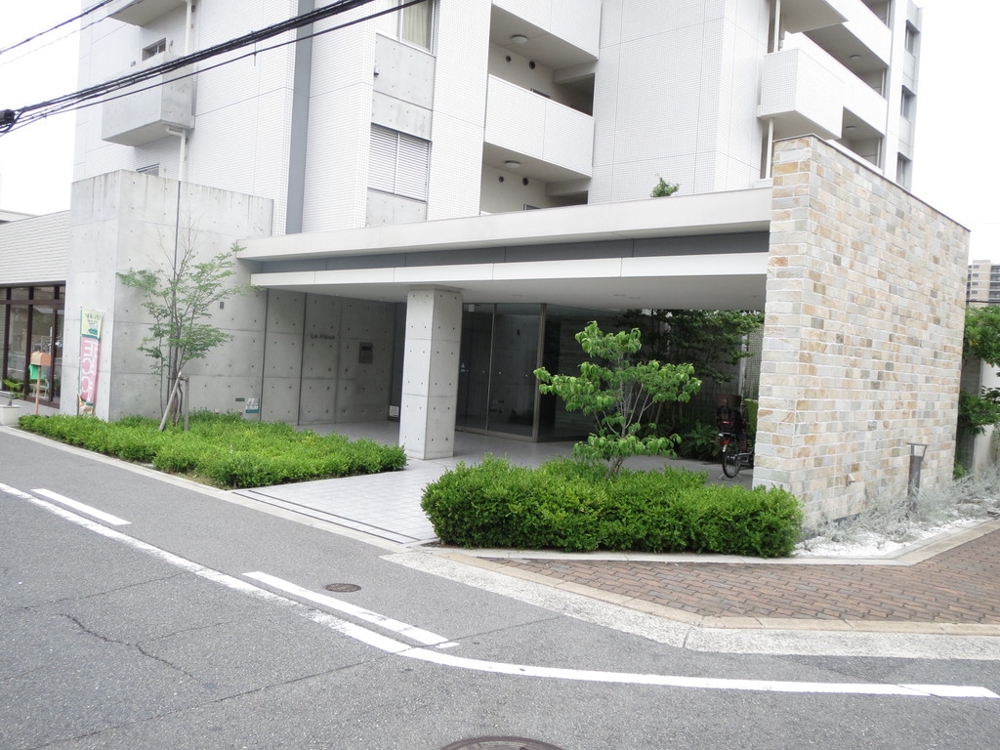 29/30 エントランス