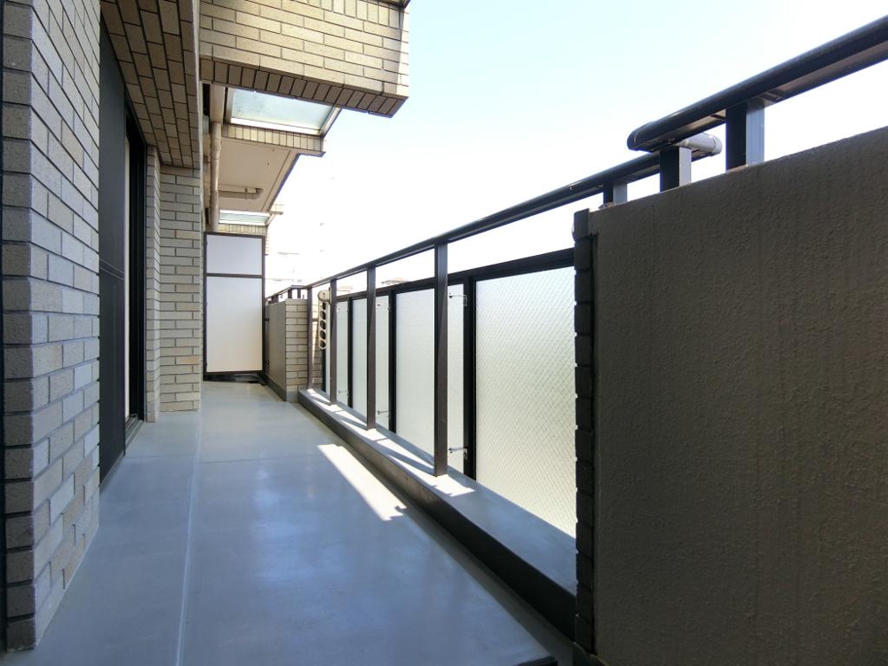 19/30 バルコニー