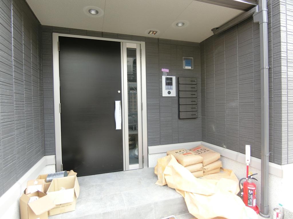 26/30 エントランス